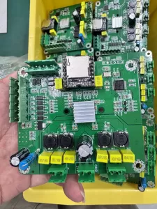 Gia Công Mạch Báo Hiệu PLC